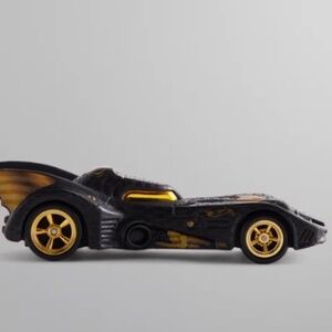 BATMAN | KITH FOR HOT WHEELS 1989 BATMOBILE - BLACK